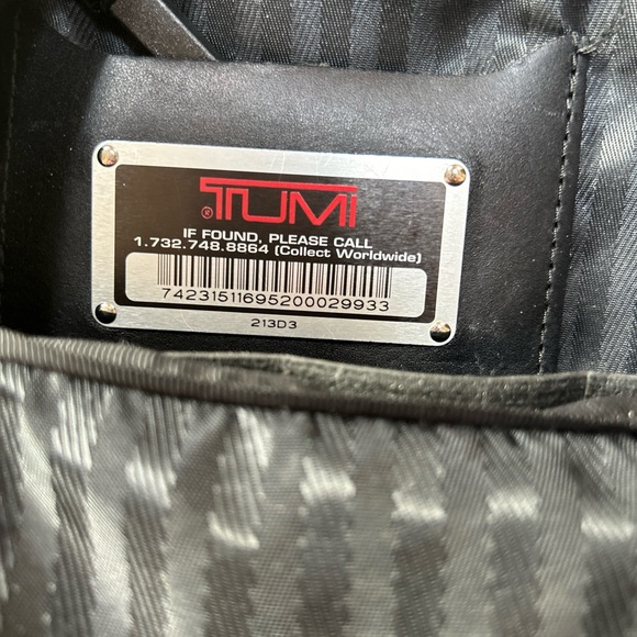 Tumi Nylon Small Messenger Bag Made In America - Picture 7 of 14